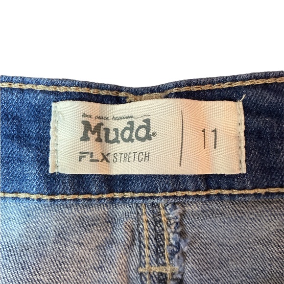 Mudd Mid Rise Shorts - Picture 3 of 3